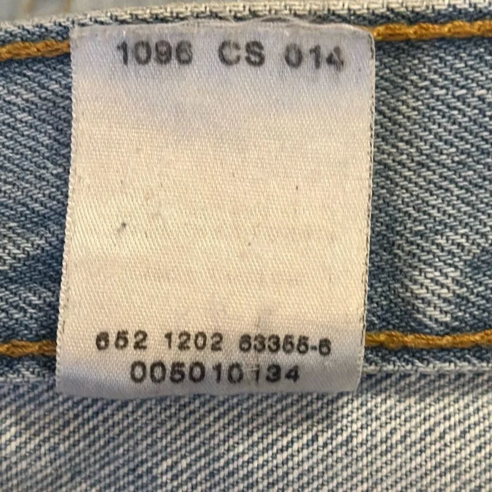 Vintage 90s Levi’s Mens 501 Straight Jeans size W36 x L34 Button‎ Fly Light Wash